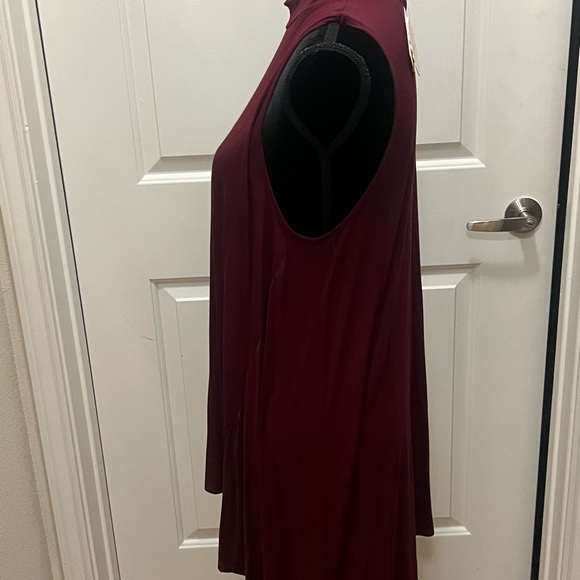 Soprano brand knit high/low knit tunic size L, NWT. - Picture 4 of 4